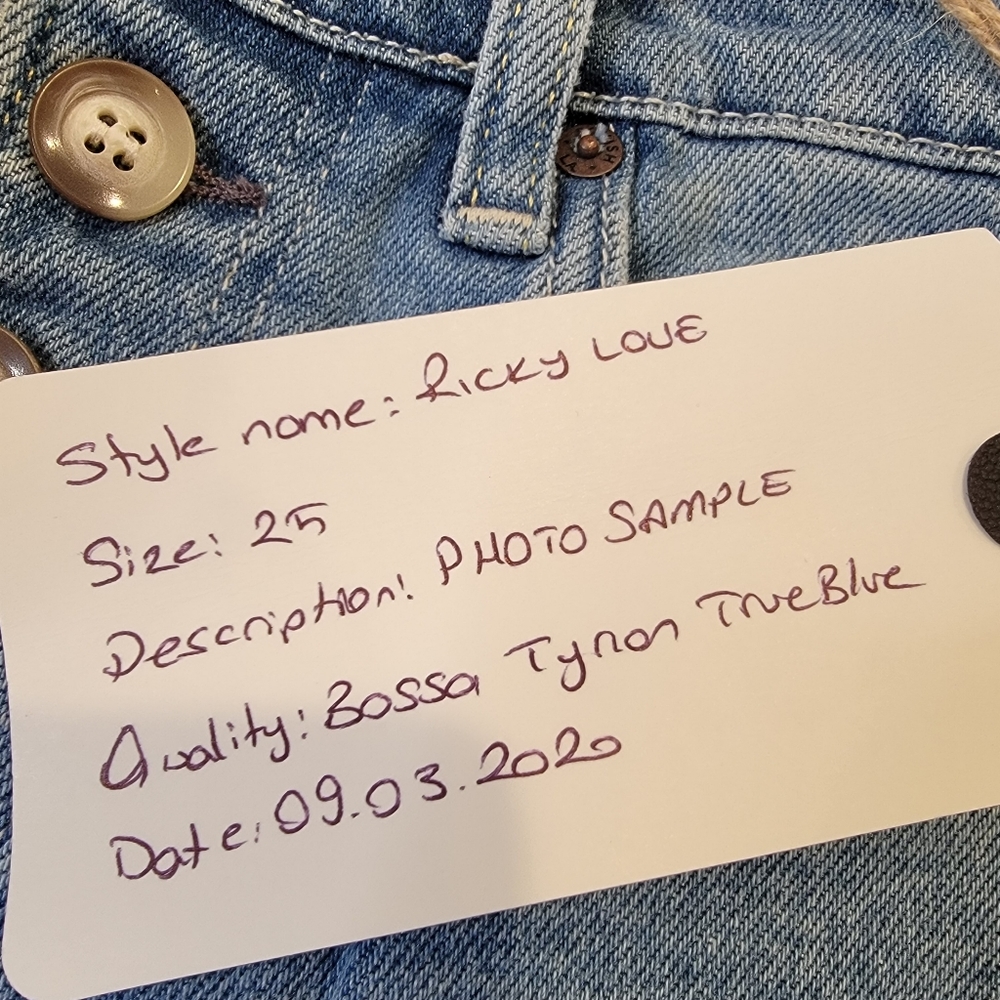 Boyish Denim The Ricky Flare Jean High Rise Light Wash Distressed Size 25 NEW! - Picture 12 of 15